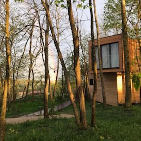 فندق مبيت وإفطار Les Cocons De L'illon